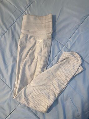 Light Gray Gym Leggings with Subtle Logo